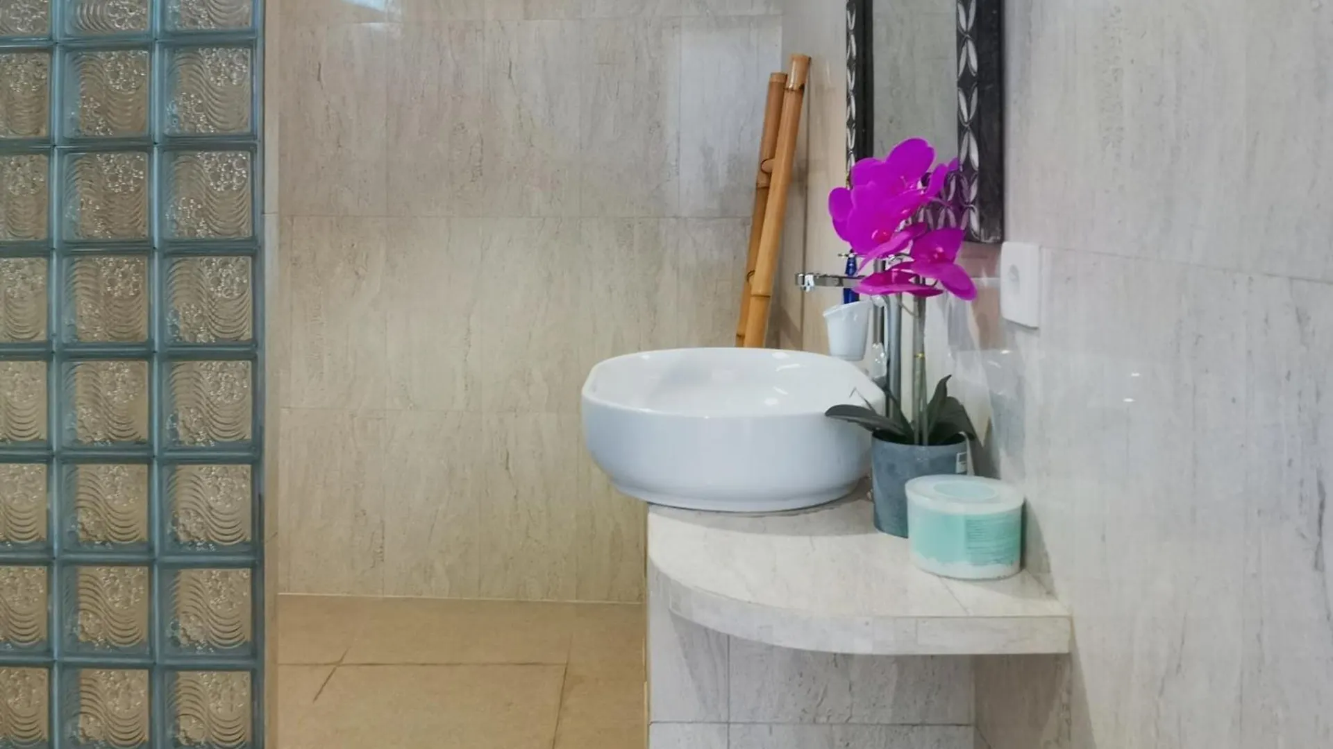 Female-Only Solowe Home House Ubud  0*, Ubud (Bali) Indonesia